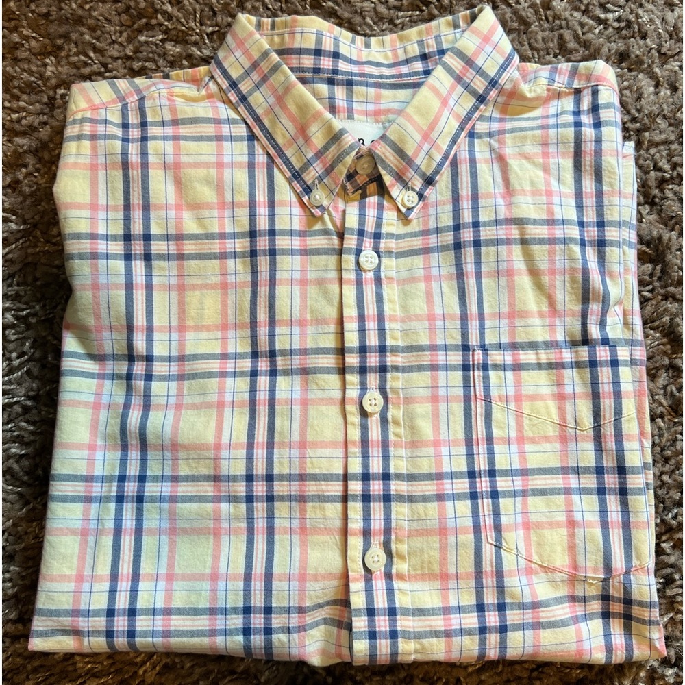 Lisboa Men’s Dress Shirt Size: Large
